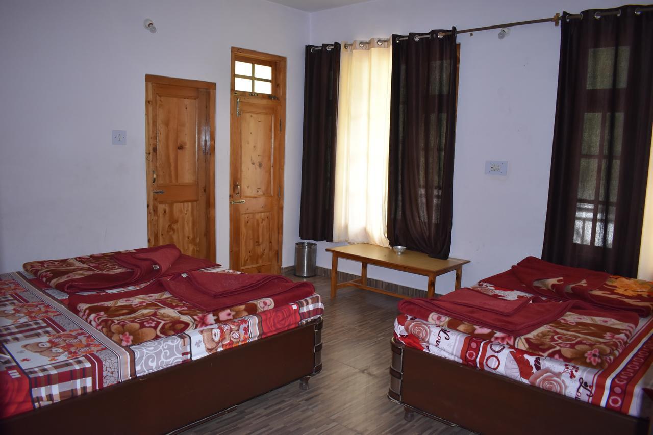 White House Kasol Hotel Esterno foto