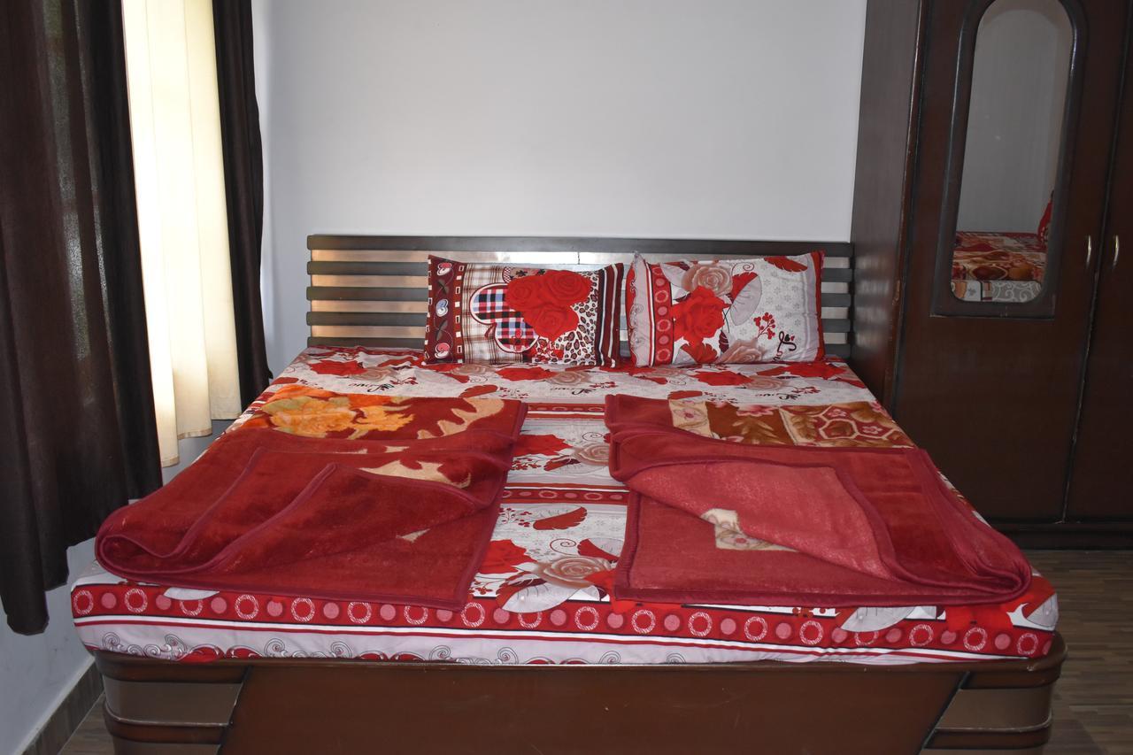 White House Kasol Hotel Esterno foto
