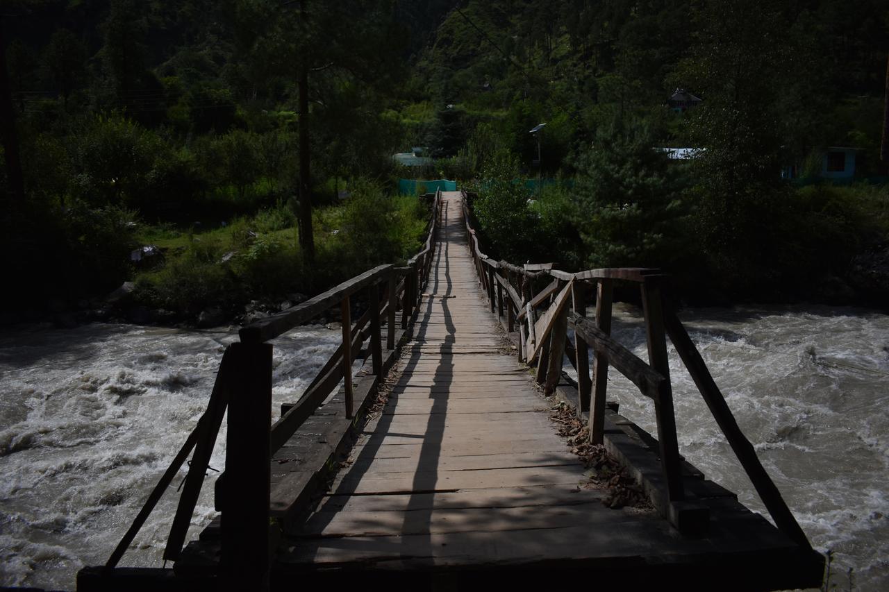 White House Kasol Hotel Esterno foto